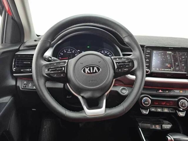 Киа Stonic 2019 в Киеве на Automoto.ua Красный Киа Stonic, объемом двигателя 1.6 л и пробегом 21 тыс. км за 12000 $, фото 6 на Automoto.ua