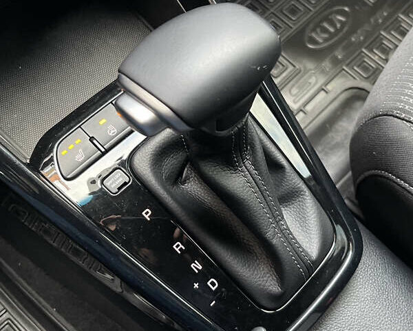 Киа Stonic 2019 в Киеве на Automoto.ua Красный Киа Stonic, объемом двигателя 1.4 л и пробегом 55 тыс. км за 18800 $, фото 41 на Automoto.ua
