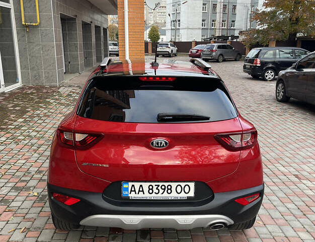 Киа Stonic 2019 в Киеве на Automoto.ua Красный Киа Stonic, объемом двигателя 1.4 л и пробегом 55 тыс. км за 18800 $, фото 6 на Automoto.ua