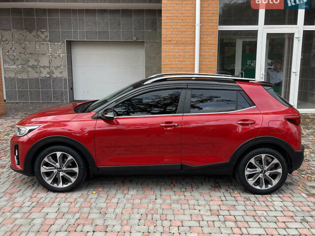 Киа Stonic 2019 в Киеве на Automoto.ua Красный Киа Stonic, объемом двигателя 1.4 л и пробегом 55 тыс. км за 18800 $, фото 3 на Automoto.ua