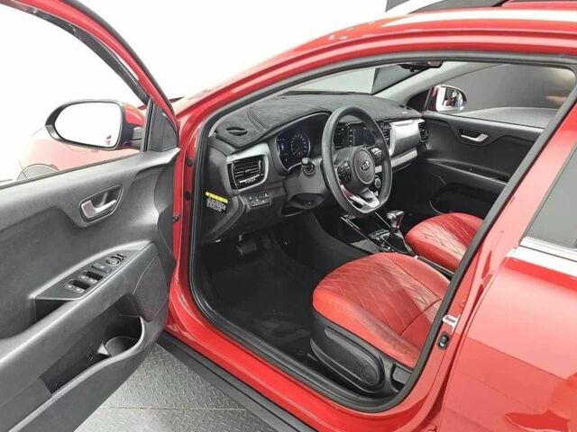 Киа Stonic 2019 в Киеве на Automoto.ua Красный Киа Stonic, объемом двигателя 1.6 л и пробегом 21 тыс. км за 12000 $, фото 4 на Automoto.ua