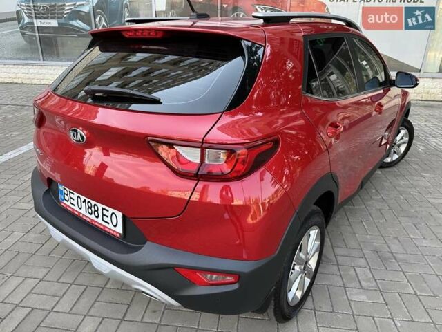 Красный Киа Stonic, объемом двигателя 1.4 л и пробегом 23 тыс. км за 17400 $, фото 12 на Automoto.ua
