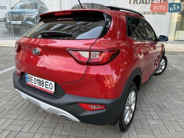 Красный Киа Stonic, объемом двигателя 1.4 л и пробегом 23 тыс. км за 17400 $, фото 13 на Automoto.ua