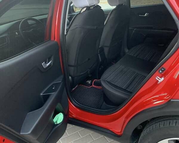 Красный Киа Stonic, объемом двигателя 1.4 л и пробегом 18 тыс. км за 19500 $, фото 7 на Automoto.ua