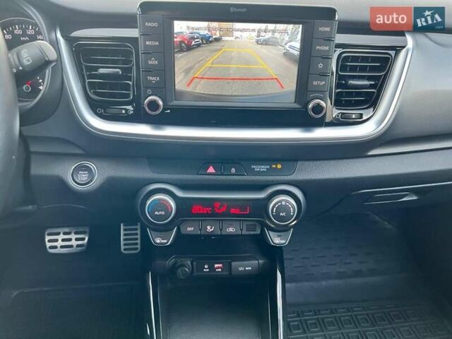 Кіа Stonic 2020 у Києві на Automoto.ua Червоний Кіа Stonic, об'ємом двигуна 1.37 л та пробігом 16 тис. км за 18500 $, фото 10 на Automoto.ua