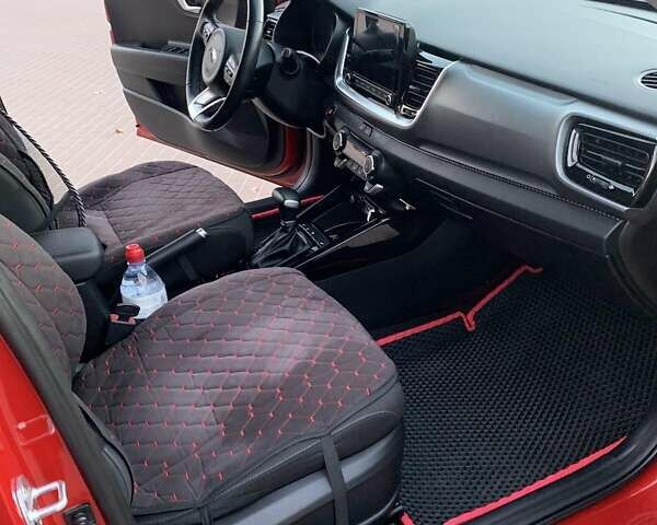 Красный Киа Stonic, объемом двигателя 1.4 л и пробегом 18 тыс. км за 19500 $, фото 8 на Automoto.ua