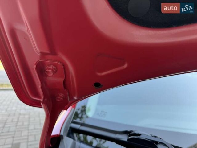 Красный Киа Stonic, объемом двигателя 1.4 л и пробегом 23 тыс. км за 17400 $, фото 41 на Automoto.ua
