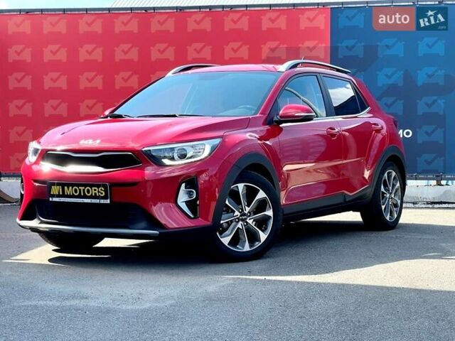 Красный Киа Stonic, объемом двигателя 1.37 л и пробегом 8 тыс. км за 23800 $, фото 2 на Automoto.ua