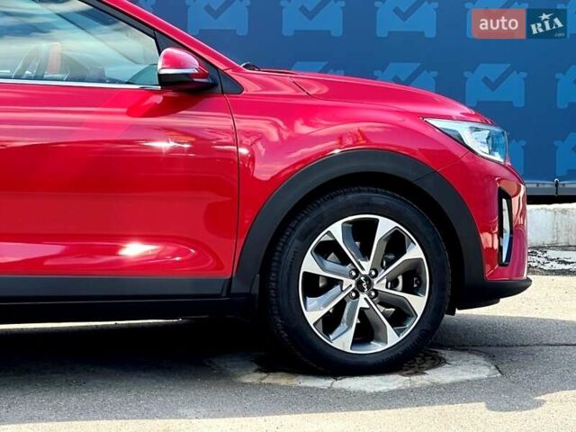 Красный Киа Stonic, объемом двигателя 1.37 л и пробегом 8 тыс. км за 23800 $, фото 14 на Automoto.ua