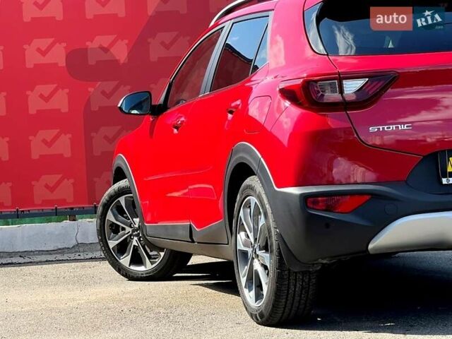 Красный Киа Stonic, объемом двигателя 1.37 л и пробегом 8 тыс. км за 23800 $, фото 15 на Automoto.ua