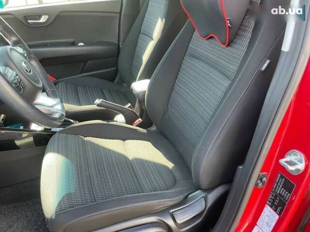 Киа Stonic, объемом двигателя 1.4 л и пробегом 18 тыс. км за 18699 $, фото 24 на Automoto.ua