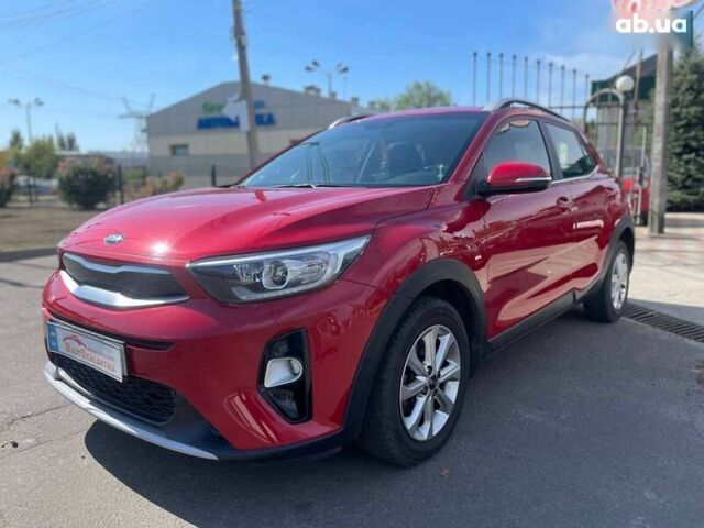Киа Stonic, объемом двигателя 1.4 л и пробегом 18 тыс. км за 18699 $, фото 2 на Automoto.ua
