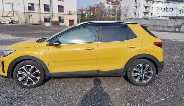 Киа Stonic, объемом двигателя 1.4 л и пробегом 34 тыс. км за 18500 $, фото 2 на Automoto.ua