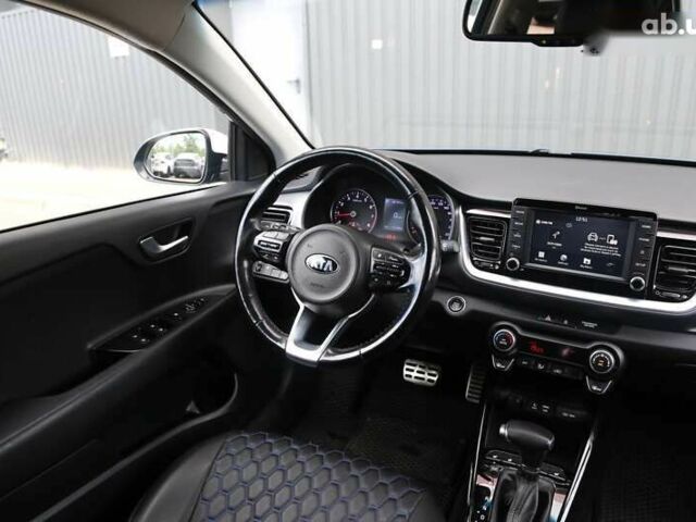 Кіа Stonic, об'ємом двигуна 1.4 л та пробігом 101 тис. км за 17300 $, фото 10 на Automoto.ua