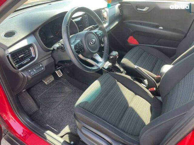 Киа Stonic, объемом двигателя 1.4 л и пробегом 18 тыс. км за 18699 $, фото 25 на Automoto.ua