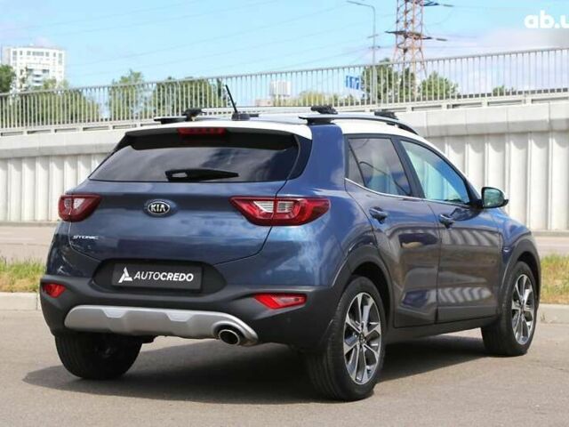 Киа Stonic, объемом двигателя 1.4 л и пробегом 101 тыс. км за 17300 $, фото 3 на Automoto.ua