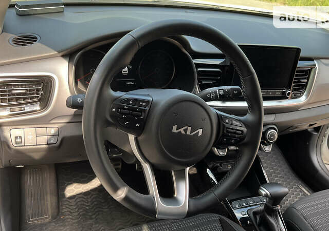 Киа Stonic, объемом двигателя 1.37 л и пробегом 19 тыс. км за 22500 $, фото 9 на Automoto.ua