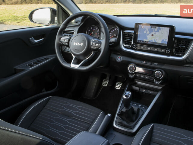 купить новое авто Киа Stonic 2024 года от официального дилера Сфера-Авто Киа фото