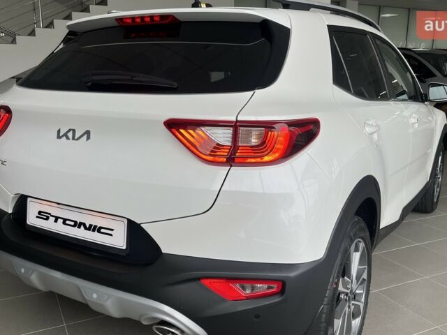 купить новое авто Киа Stonic 2024 года от официального дилера Хмельниччина-Авто Киа фото