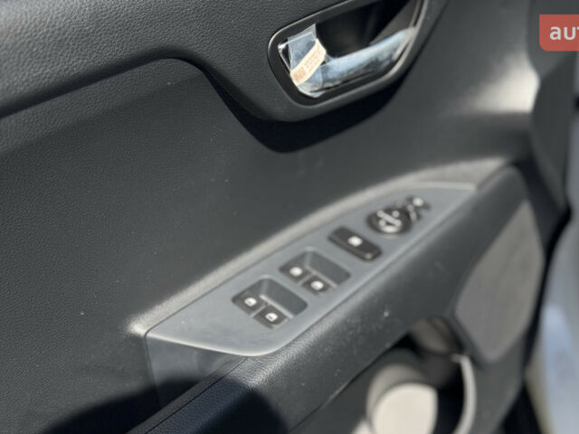 Киа Stonic, объемом двигателя 1 л и пробегом 0 тыс. км за 22014 $, фото 16 на Automoto.ua