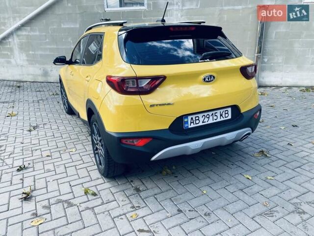 Жовтий Кіа Stonic, об'ємом двигуна 1.58 л та пробігом 101 тис. км за 15850 $, фото 8 на Automoto.ua