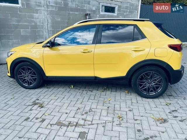 Жовтий Кіа Stonic, об'ємом двигуна 1.58 л та пробігом 101 тис. км за 15850 $, фото 10 на Automoto.ua