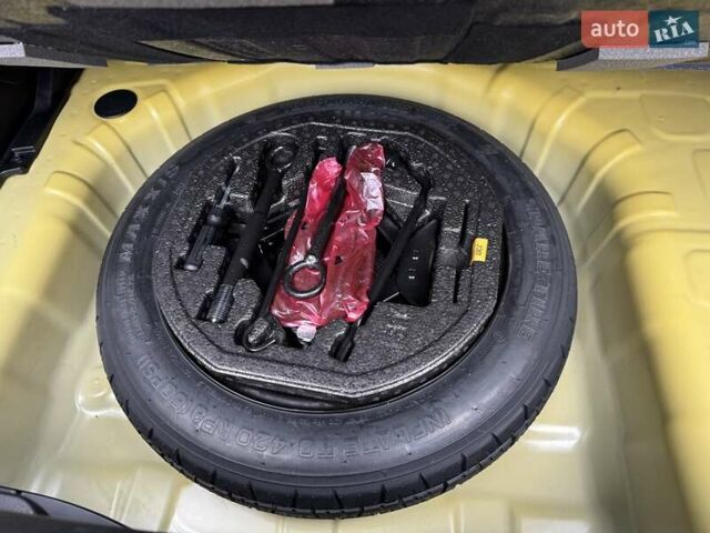 Жовтий Кіа Stonic, об'ємом двигуна 1.37 л та пробігом 44 тис. км за 16999 $, фото 19 на Automoto.ua
