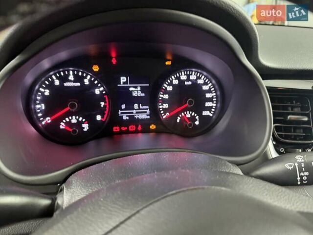 Жовтий Кіа Stonic, об'ємом двигуна 1.37 л та пробігом 44 тис. км за 16999 $, фото 65 на Automoto.ua