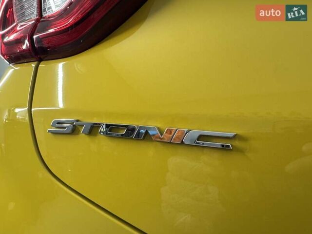 Жовтий Кіа Stonic, об'ємом двигуна 1.37 л та пробігом 44 тис. км за 16999 $, фото 54 на Automoto.ua