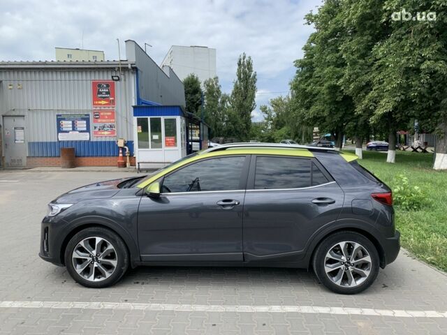 Серый Киа Stonic, объемом двигателя 1.4 л и пробегом 48 тыс. км за 15800 $, фото 12 на Automoto.ua