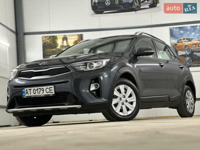 Серый Киа Stonic, объемом двигателя 1.4 л и пробегом 137 тыс. км за 11850 $, фото 25 на Automoto.ua