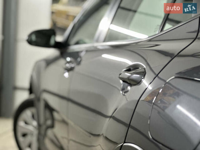 Серый Киа Stonic, объемом двигателя 1.4 л и пробегом 137 тыс. км за 11850 $, фото 40 на Automoto.ua