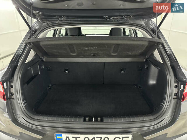 Серый Киа Stonic, объемом двигателя 1.4 л и пробегом 137 тыс. км за 11850 $, фото 103 на Automoto.ua