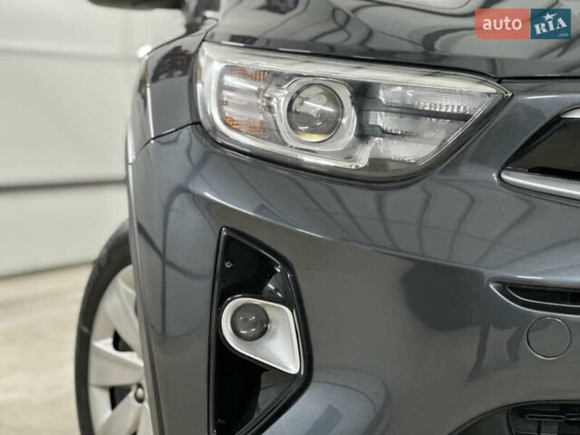 Серый Киа Stonic, объемом двигателя 1.4 л и пробегом 137 тыс. км за 11850 $, фото 5 на Automoto.ua