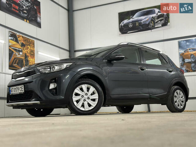 Серый Киа Stonic, объемом двигателя 1.4 л и пробегом 137 тыс. км за 11850 $, фото 18 на Automoto.ua