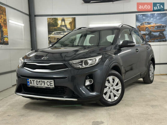 Серый Киа Stonic, объемом двигателя 1.4 л и пробегом 137 тыс. км за 11850 $, фото 14 на Automoto.ua