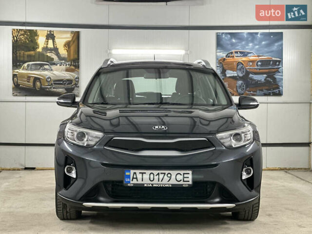 Серый Киа Stonic, объемом двигателя 1.4 л и пробегом 137 тыс. км за 11850 $, фото 27 на Automoto.ua