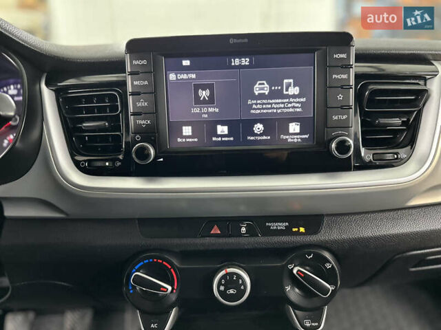 Серый Киа Stonic, объемом двигателя 1.4 л и пробегом 137 тыс. км за 11850 $, фото 73 на Automoto.ua