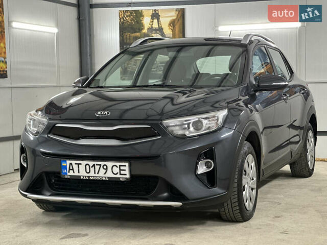 Серый Киа Stonic, объемом двигателя 1.4 л и пробегом 137 тыс. км за 11850 $, фото 29 на Automoto.ua