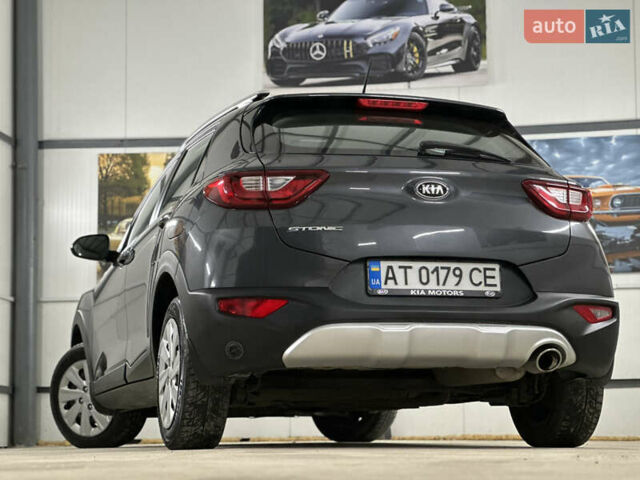Серый Киа Stonic, объемом двигателя 1.4 л и пробегом 137 тыс. км за 11850 $, фото 44 на Automoto.ua
