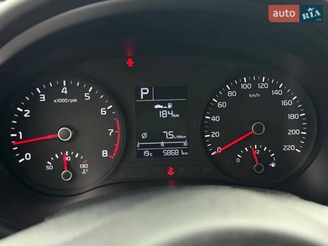 Сірий Кіа Stonic, об'ємом двигуна 1.37 л та пробігом 58 тис. км за 16800 $, фото 25 на Automoto.ua