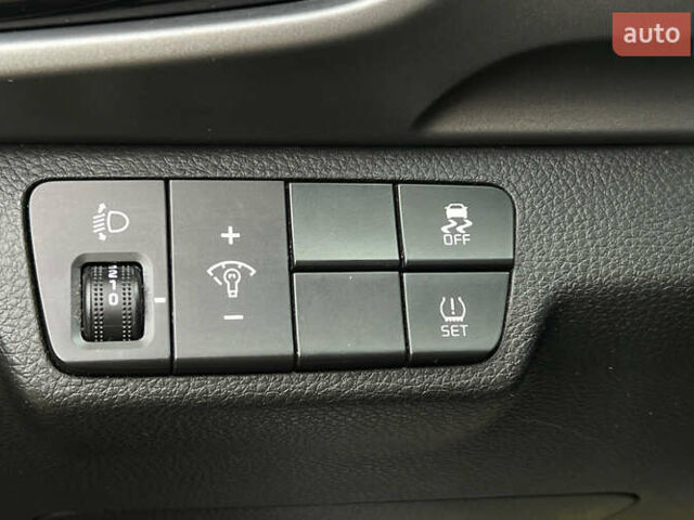 Серый Киа Stonic, объемом двигателя 1.37 л и пробегом 83 тыс. км за 18500 $, фото 18 на Automoto.ua