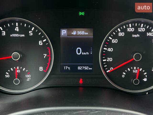 Серый Киа Stonic, объемом двигателя 1.37 л и пробегом 83 тыс. км за 18500 $, фото 14 на Automoto.ua