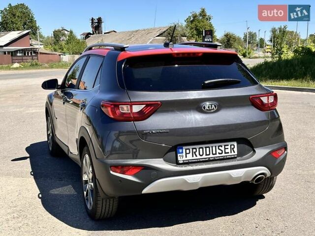 Серый Киа Stonic, объемом двигателя 1.37 л и пробегом 57 тыс. км за 19500 $, фото 9 на Automoto.ua