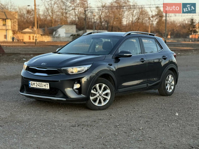 Сірий Кіа Stonic, об'ємом двигуна 1.4 л та пробігом 67 тис. км за 16850 $, фото 1 на Automoto.ua