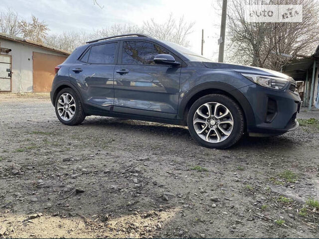 Синій Кіа Stonic, об'ємом двигуна 1.6 л та пробігом 200 тис. км за 14500 $, фото 1 на Automoto.ua