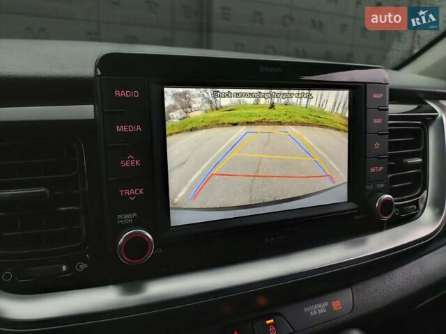 Синий Киа Stonic, объемом двигателя 1.6 л и пробегом 144 тыс. км за 15955 $, фото 20 на Automoto.ua