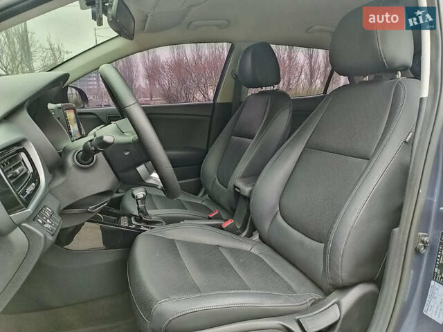 Синий Киа Stonic, объемом двигателя 1.6 л и пробегом 144 тыс. км за 15955 $, фото 14 на Automoto.ua