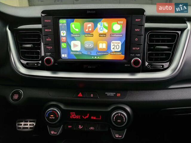 Синий Киа Stonic, объемом двигателя 1.6 л и пробегом 144 тыс. км за 15955 $, фото 19 на Automoto.ua