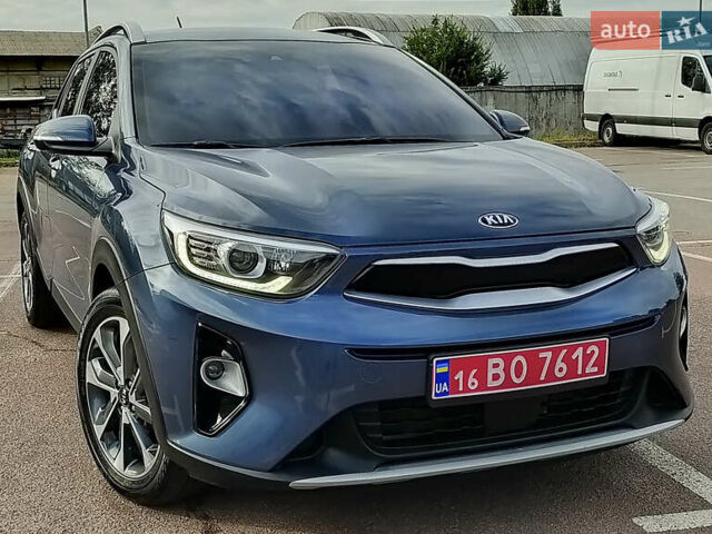 Синий Киа Stonic, объемом двигателя 1.6 л и пробегом 134 тыс. км за 16555 $, фото 28 на Automoto.ua